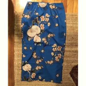 ZARA pencil floral skirt small